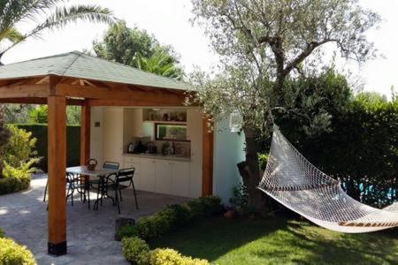Trullo Al Monte Bed & Breakfast Ceglie Messapica Exterior photo